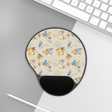 Load image into Gallery viewer, Mouse Pad With Wrist Rest - Classic Bear
