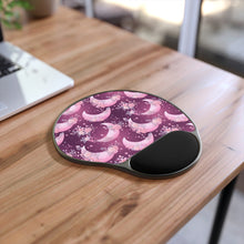 Load image into Gallery viewer, Mouse Pad With Wrist Rest
