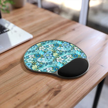 Load image into Gallery viewer, Mouse Pad With Wrist Rest - Blue Floral
